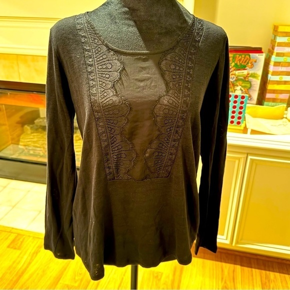 SANDRO 100% Linen w/ Lace Detail Long Sleeve Black Top Size 2 VGUC - Picture 2 of 5